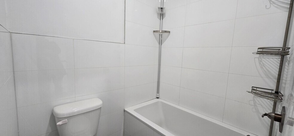 Building Photo - 487 Ocean Ave