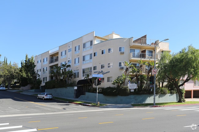 Primary Photo - 10394 Rochester Ave