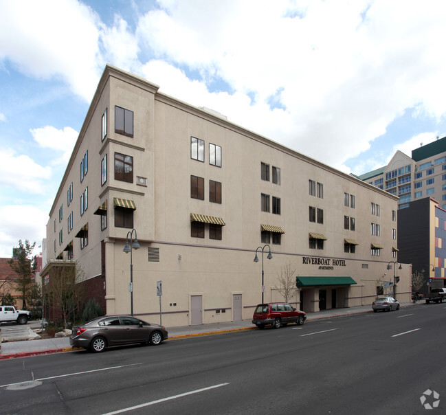Primary Photo - Riverboat Hotel Apartments