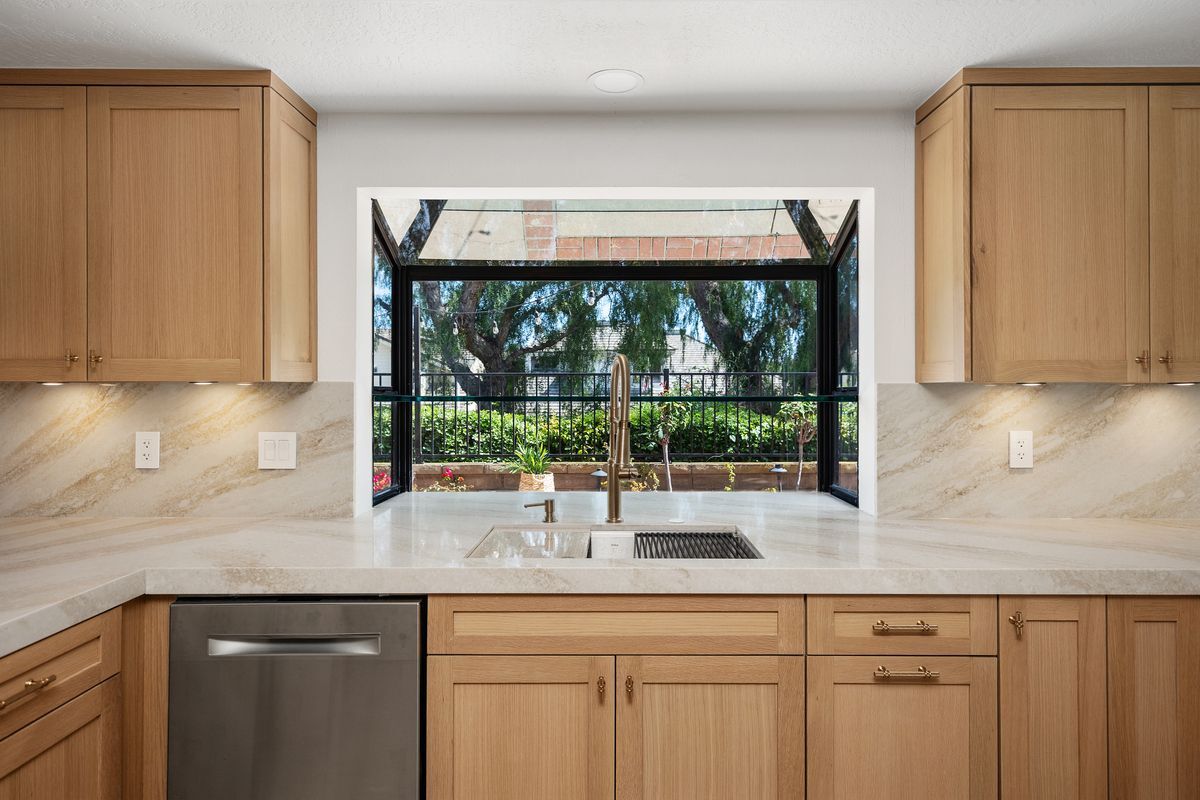 Building Photo - 28142 Ambar