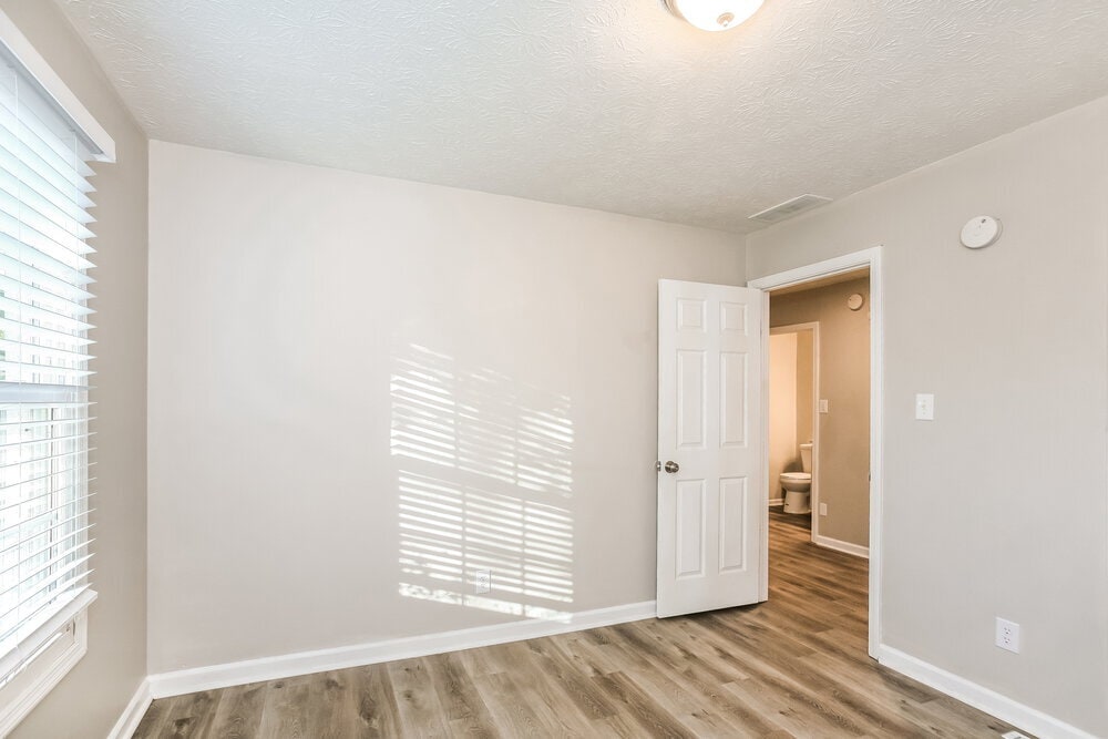 Building Photo - 705 Firethorn Cir