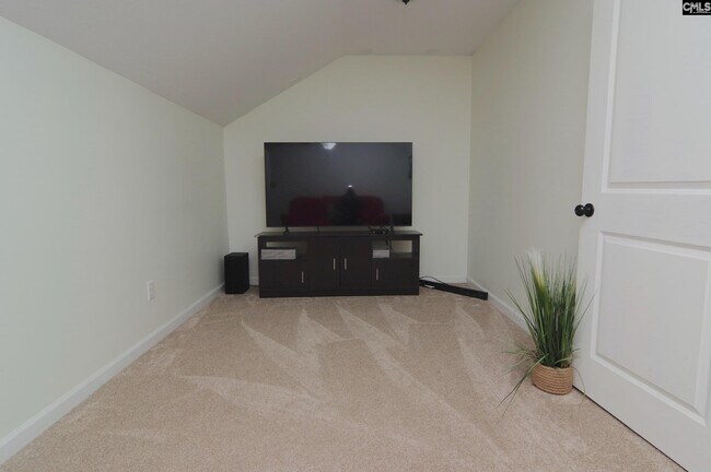 Building Photo - 212 Glossy Green Ln