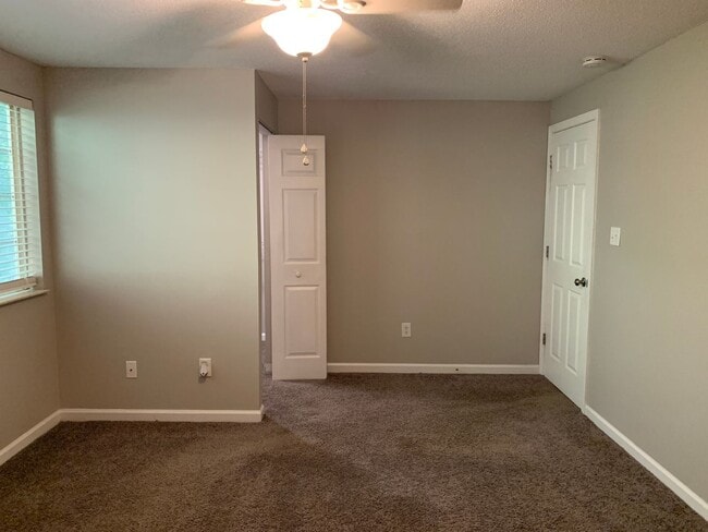 Building Photo - Trendy Renovated Raleigh Townhome In Ralei...