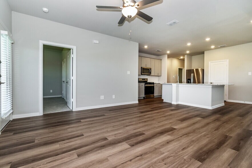 Building Photo - 845 Wisteria Ln