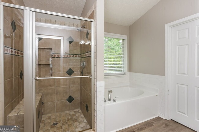 Building Photo - 2245 Charleston Oak Cir