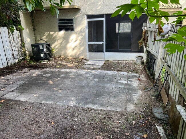 Building Photo - 476 Sand Lime Rd