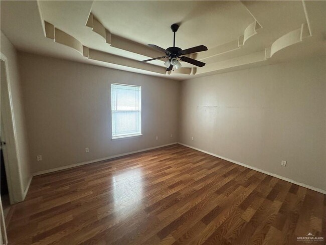 Building Photo - 2805 Delta Dr