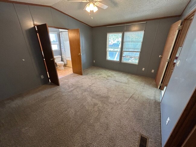Building Photo - 3 Bed 2 Bath Mobile Home with Fenced Yard and Storage Shed