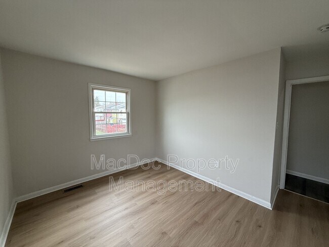 Building Photo - 2331 McClellan Ct