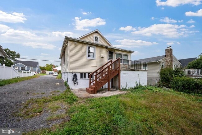Building Photo - 8807 Fearne Ave