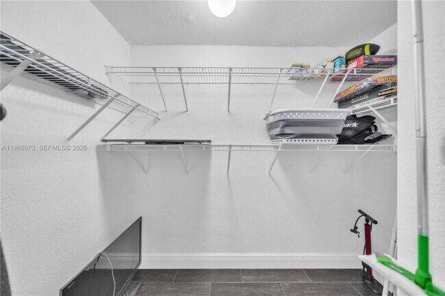 Building Photo - 2501 S Ocean Dr