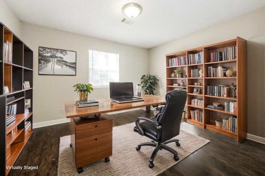 Building Photo - 2830 Robinson Wood Dr