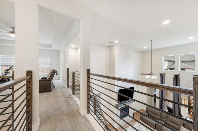 Building Photo - 212 Gary Wayne Dr