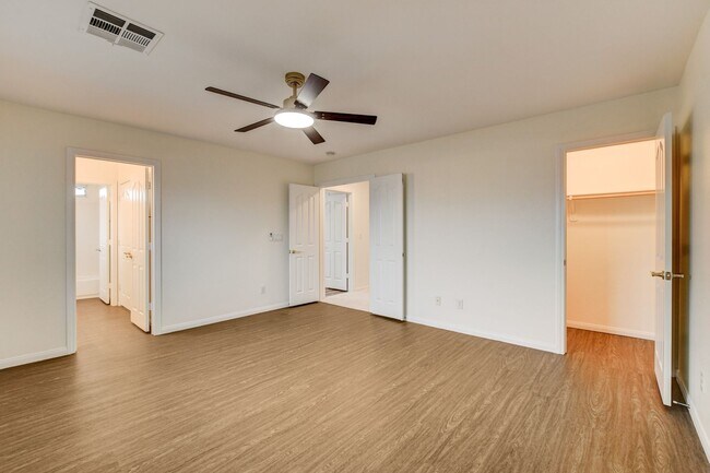 Building Photo - 8913 Arabian Filly Ave