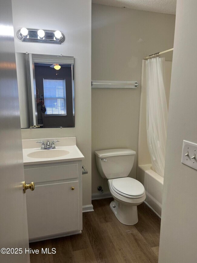 Building Photo - 1126 Brownlea Dr
