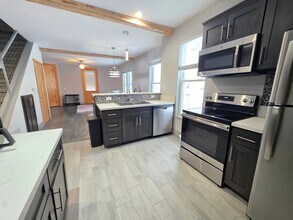 Building Photo - 920 2nd Ave S