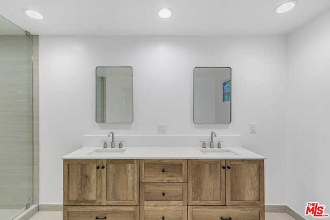 Building Photo - 19016 Wells Dr