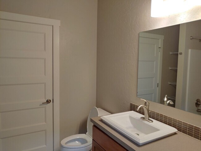 Building Photo - Beautiful Low Maintenance Home in Gated Community