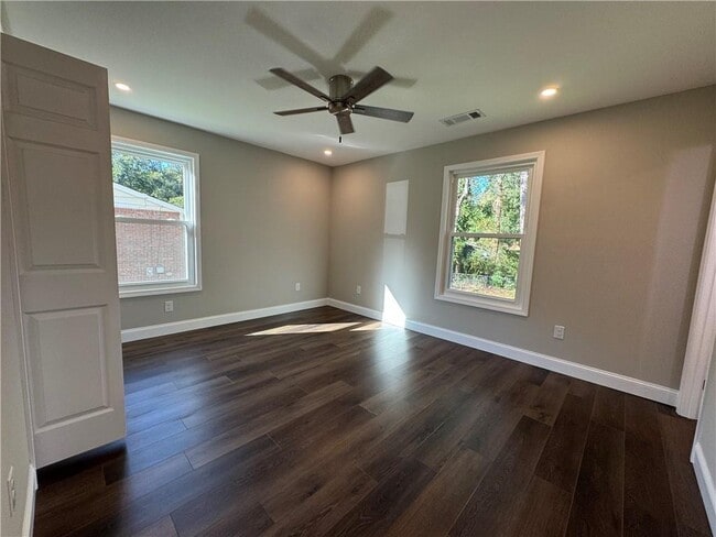 Building Photo - 2772 Spring Creek Pl SE