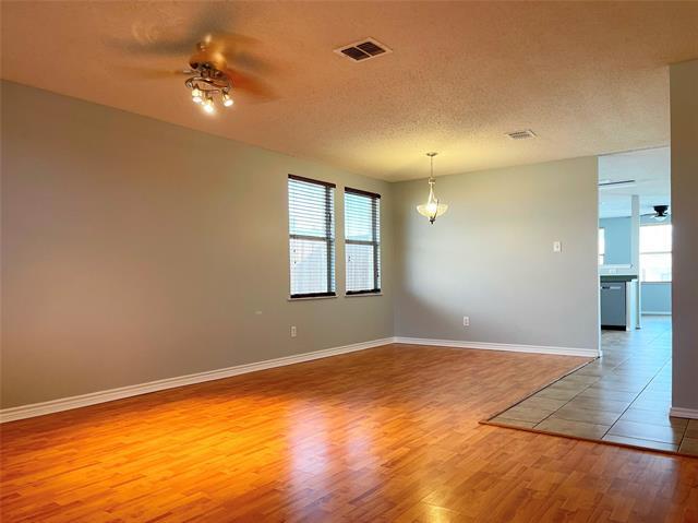 Building Photo - 1712 Silverwood Ln