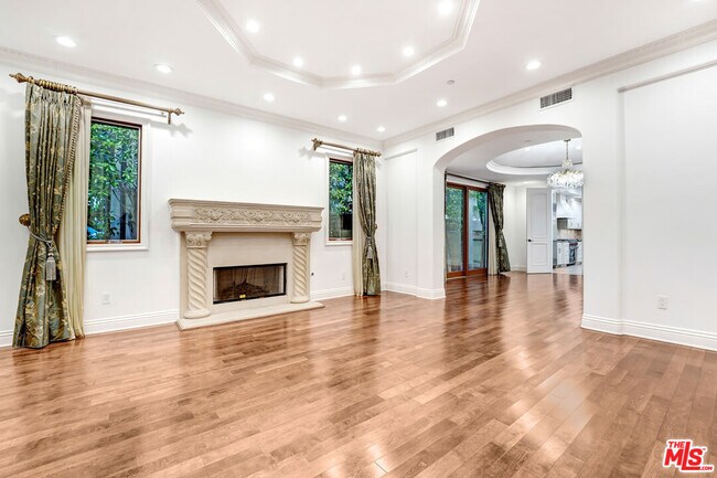 Building Photo - 219 S Willaman Dr