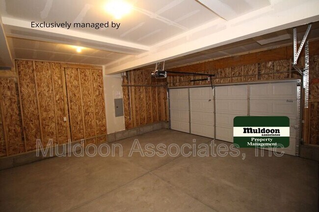 Building Photo - 10466 Luneth Dr