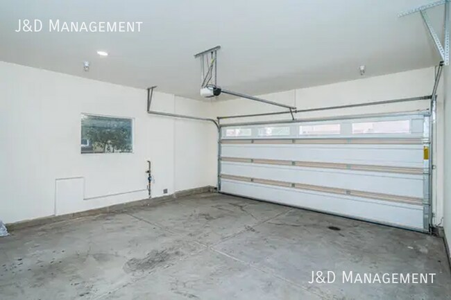 Building Photo - 8127 Cascio Ct