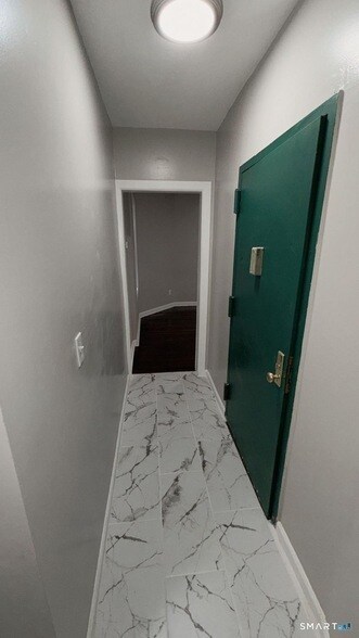 Building Photo - 1071 Pembroke St