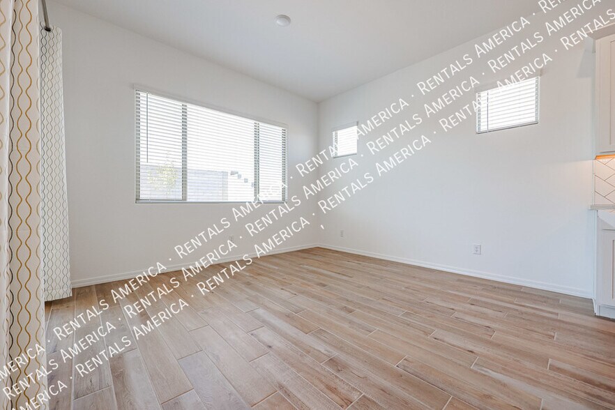 Building Photo - 29380 N 136th Ln