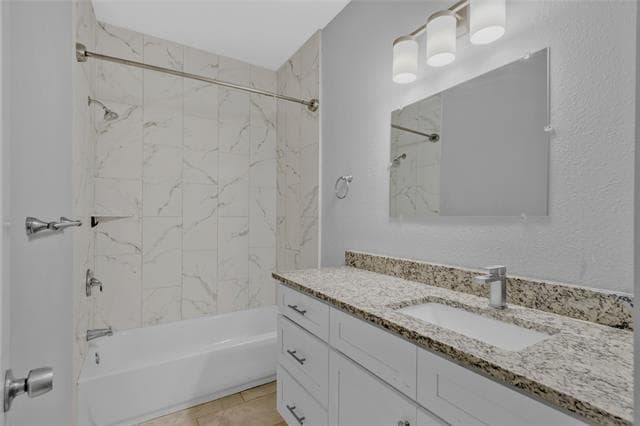 Building Photo - 5979 Rivendell Dr