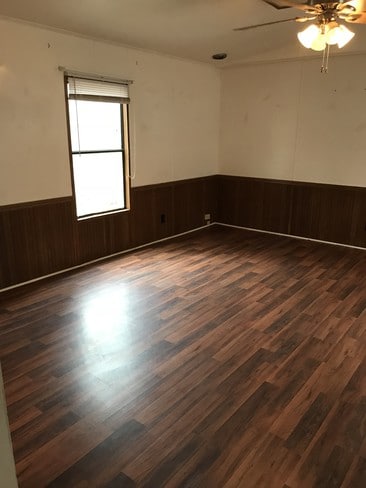 Building Photo - 410 Brown St