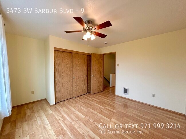Building Photo - 3473 SW Barbur Blvd