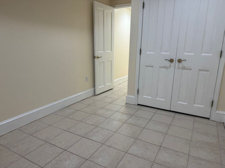 Building Photo - 1928 17th St NW