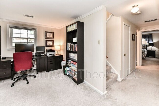 Building Photo - 7807 Suffolk Ct