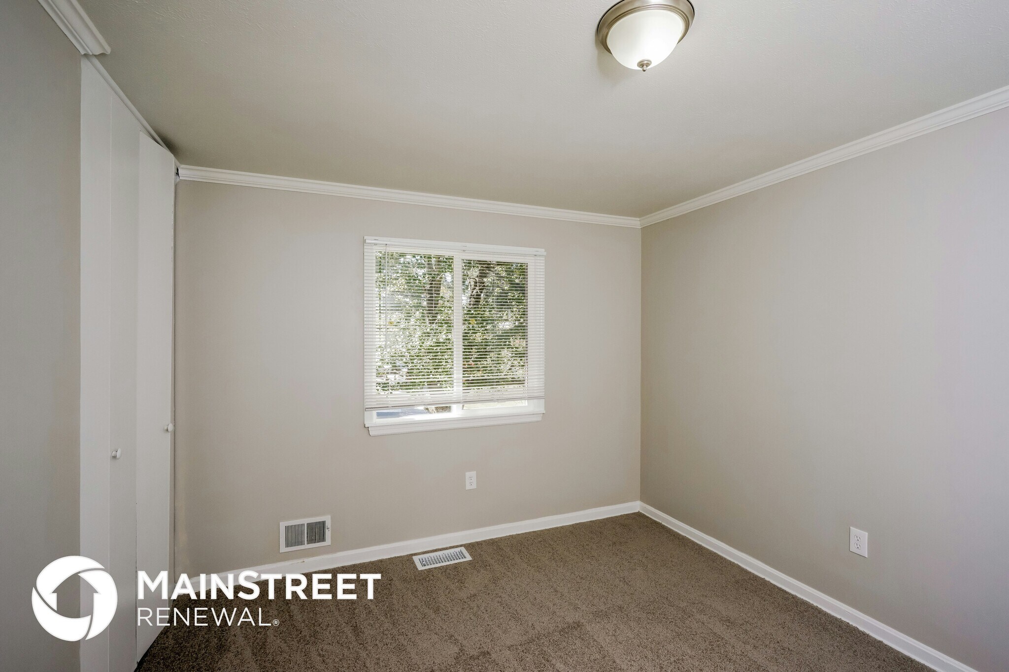 Building Photo - 3702 Iron Horse Way