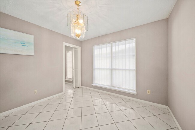 Building Photo - 9526 Langdon Ln