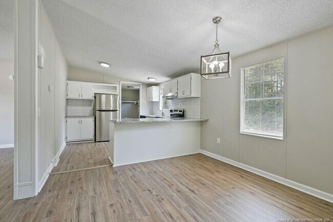 Building Photo - 234 Twin Creek Dr