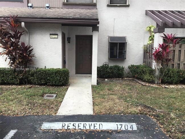 Building Photo - 4722 NW 82nd Ave