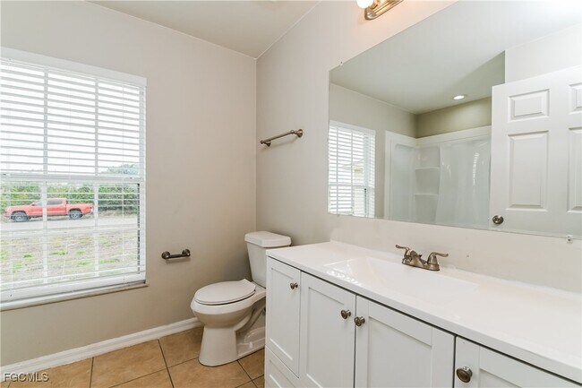 Building Photo - 4114 4th St SW