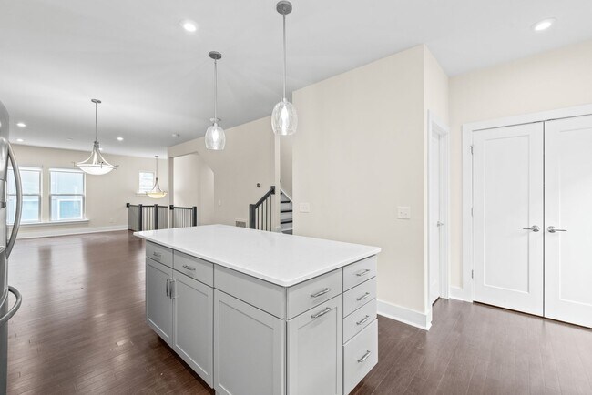 Building Photo - 13051 Tinton Ave