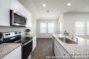 Building Photo - 812 Bahia Pl