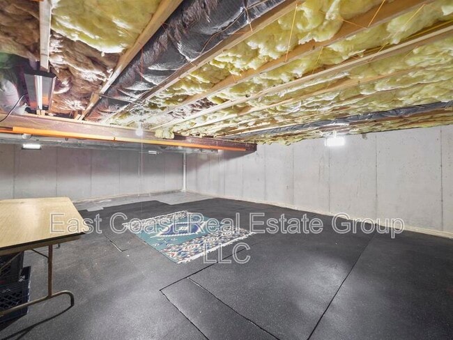 Building Photo - 125 Amelia Dr