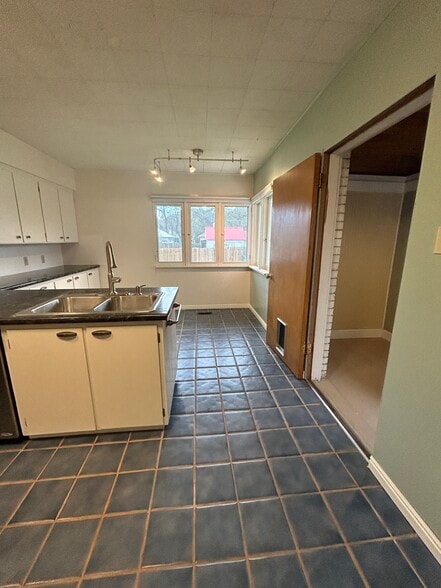 kitchen & side room to backyard - 64 N 200 W