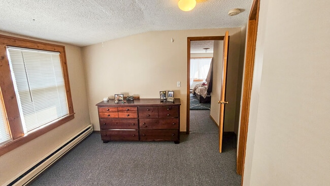 Upstairs Bonus Space - 904 20th Ave SE