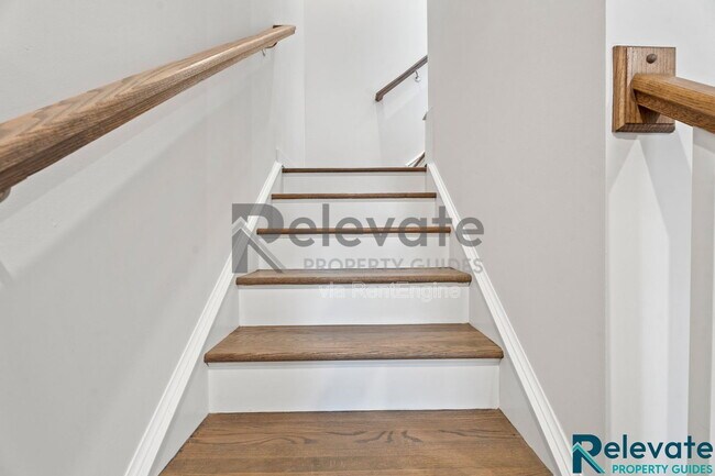 Building Photo - 2008 Old Manchester St