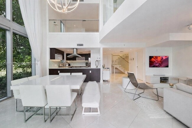 Building Photo - 7928 East Dr