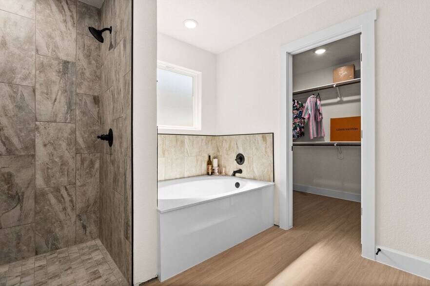 Building Photo - 2115 Blackhawk Lp
