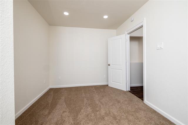 Building Photo - 3743 Canada Dr