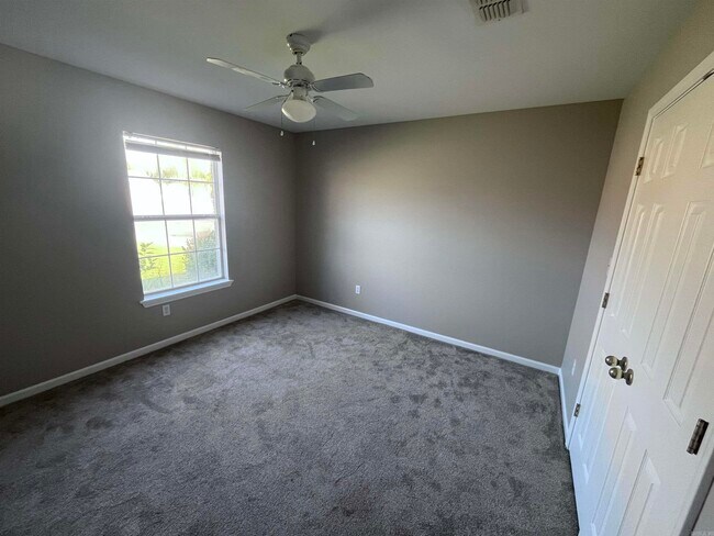 Building Photo - 54 W Plaza Blvd