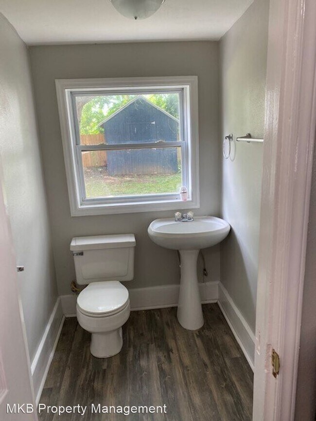 Building Photo - 4 br, 1.5 bath House - 1131 Penmar